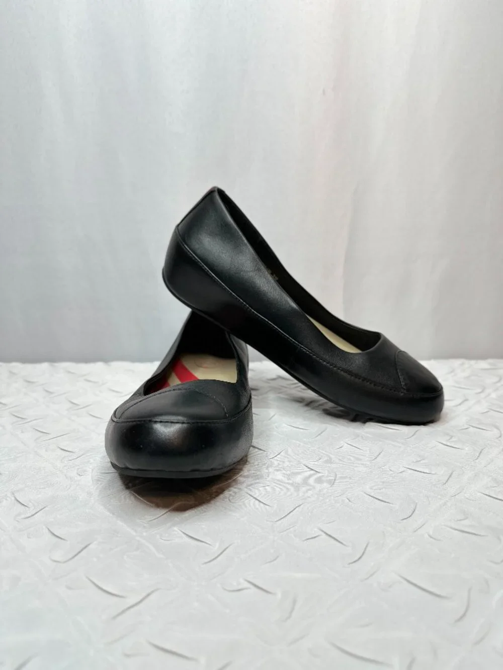 FitFlop Due Black Leather Ballet Flats, Size 39 (8.5) Preppy Minimalist Feminine